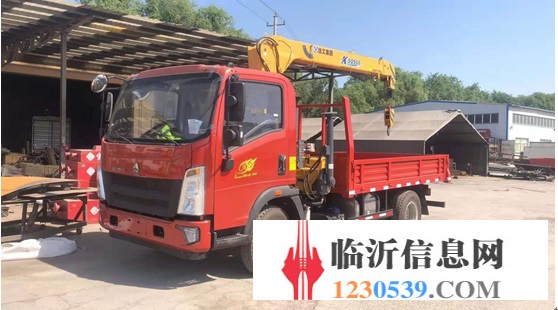 豪沃輕卡隨車吊
